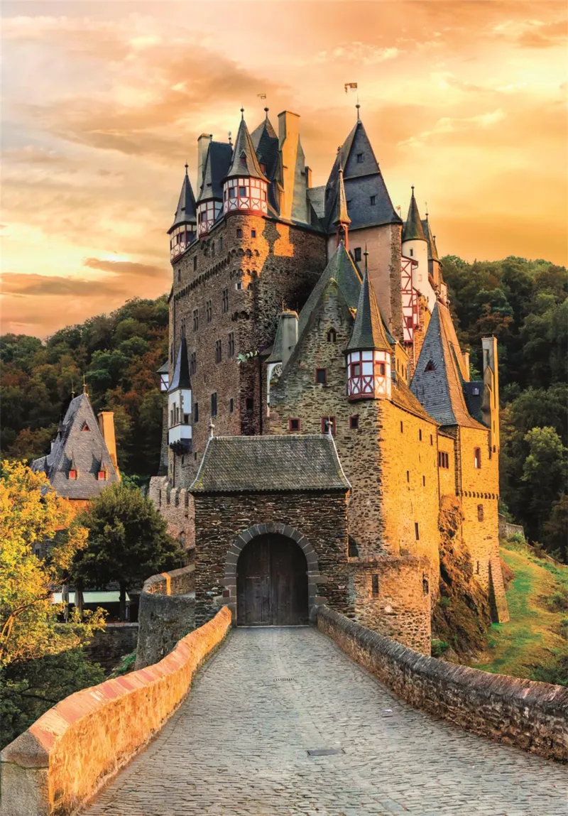 Goldene Stunde auf Schloss Eltz, Wierschem, Deutschland