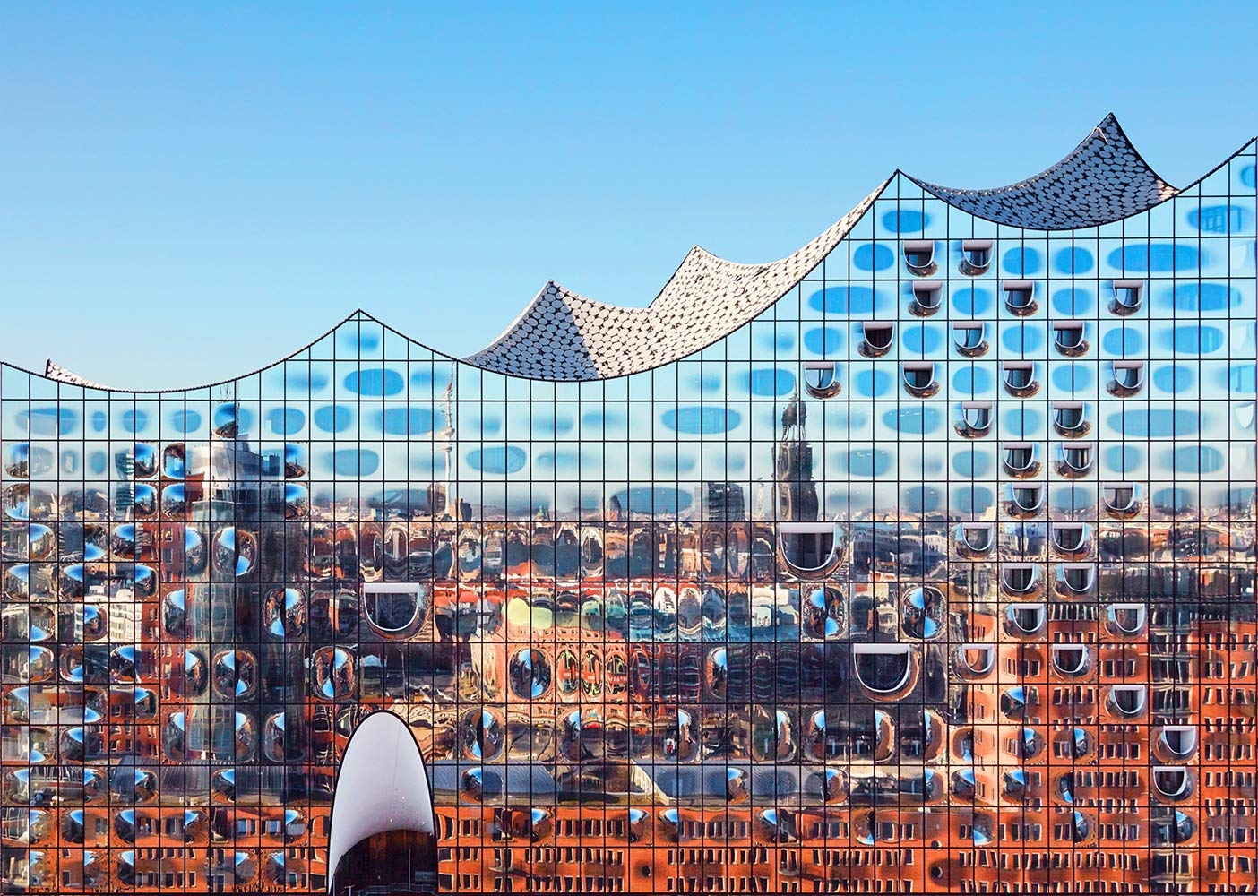 Hamburg im Spiegel der Elbphilharmonie